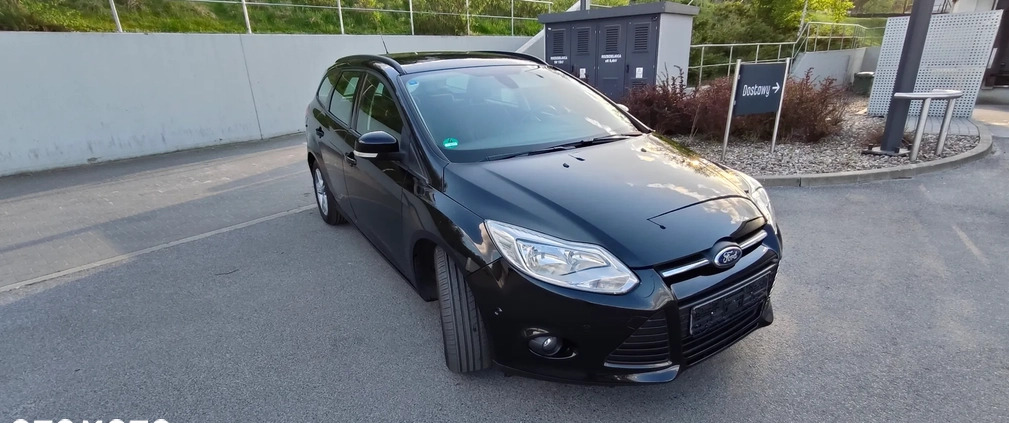 Ford Focus cena 21500 przebieg: 147000, rok produkcji 2013 z Warta małe 211